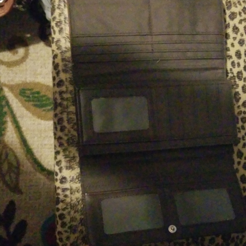 Purse - Picture 4 of 4